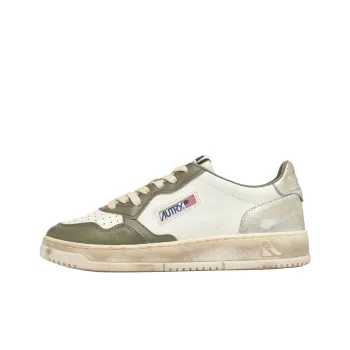 AUTRY Medalist Super Vintage Low Top Skateboard Shoes Women's White Green