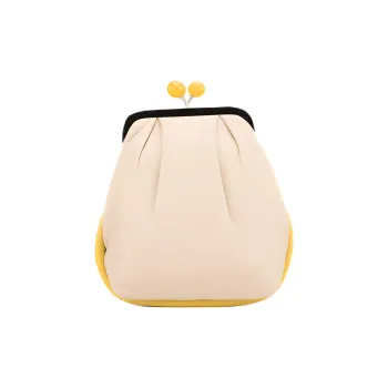 WEEKEND MaxMara Pasticcino Sheepskin Clutch Small Size Women's Ivory