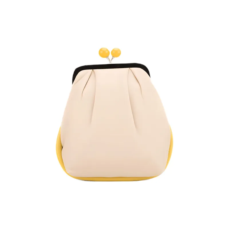 WEEKEND MaxMara Pasticcino Sheepskin Clutch Small Size Women's Ivory-0