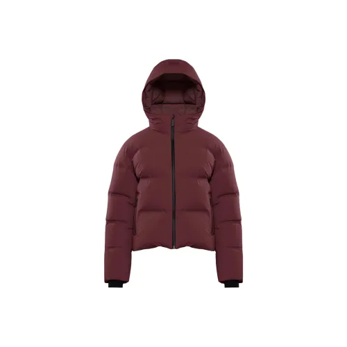 ARITZIA The Super Puff2OTM Shorty - RainstopTM Down Jacket Women's Spiced Burgundy