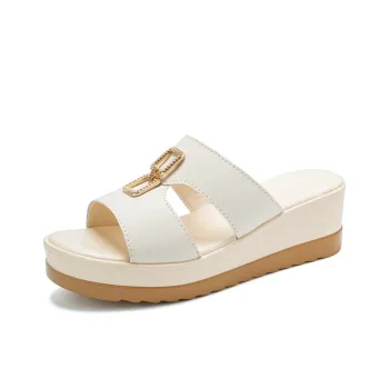 Reivanti Rubber Sole Slip Resistant Slide Slippers Women's Beige