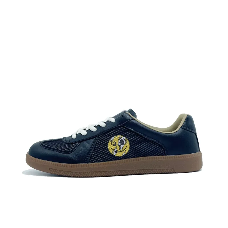 PAIN OR PLEASURE Low Top Skateboard Shoes Unisex Black White-0
