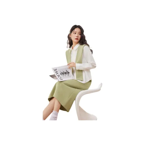 Love To Serve Skirt Set Women's Green