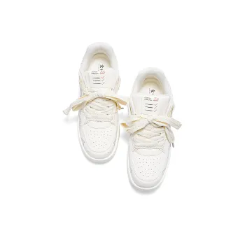 Crayon Shinchan Low Top Skateboard Shoes Unisex