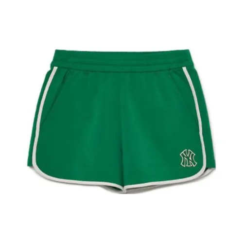 MLB New York Yankees Casual Shorts Women's Green