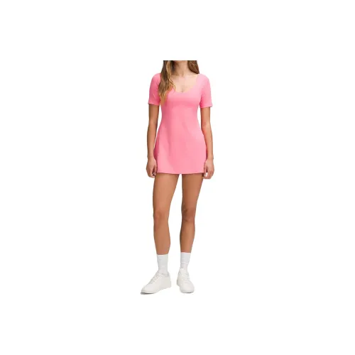 peaked Align™ Short Sleeved Dresses Women's