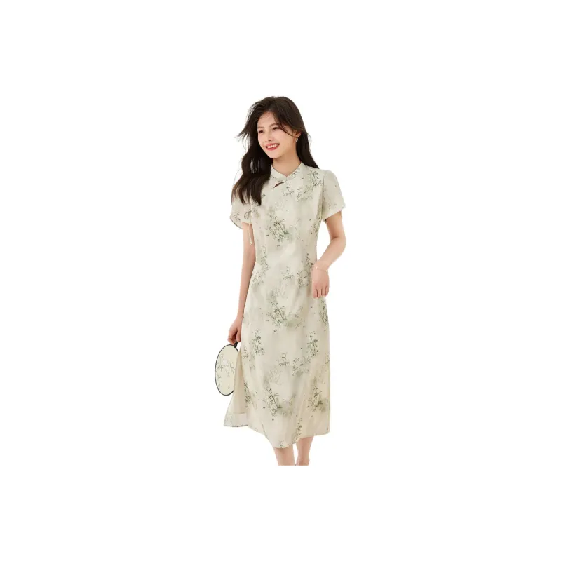 Still Quiet Short Sleeved Dress Women's Light Green-0