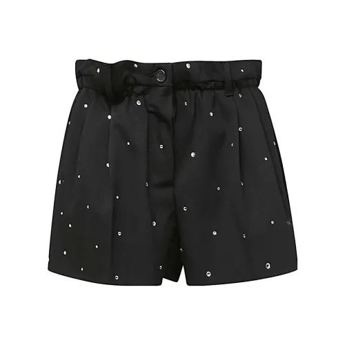 miu gets miu gets Casual Shorts Women's shoulder