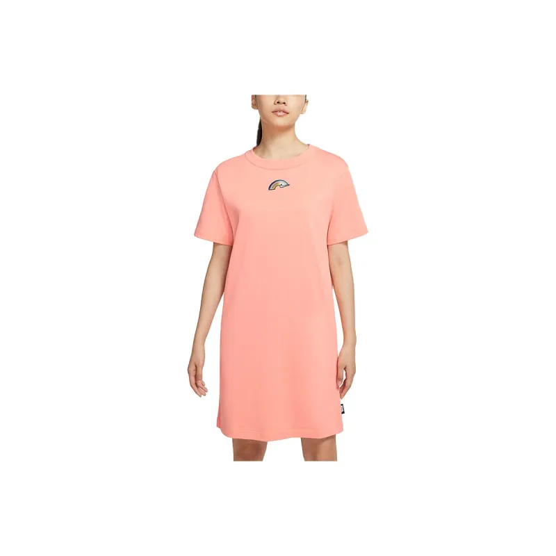 Nike Sportswear Short-Sleeved Dresses Women's Frenzied Dark Red-0