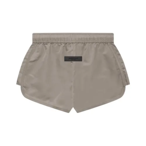 Fear Of God Essentials running Tom Short 'Desert Taupe'