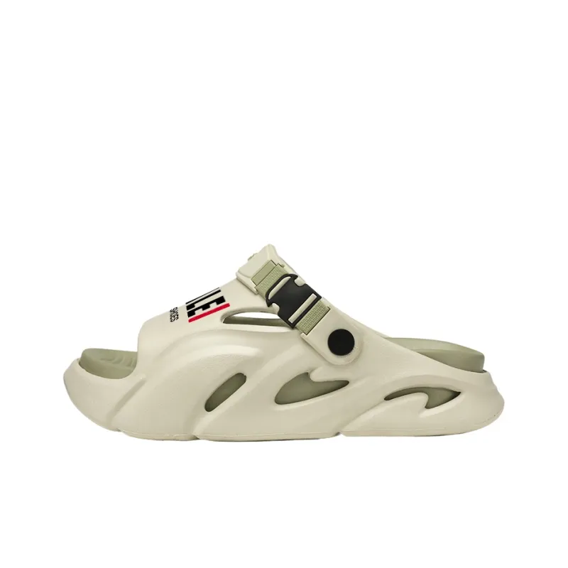 Budding Bear Beach Sandals Unisex-9