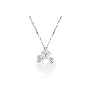 Hurry That Year Chalcedony Necklaces Women's