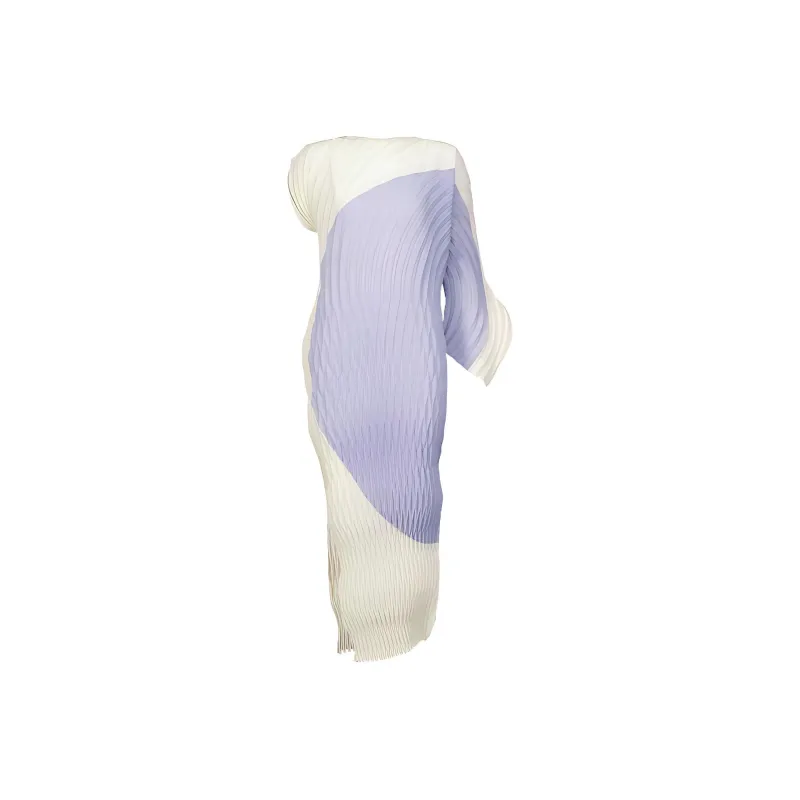 ISSEY MIYAKE Long-Sleeved Dresses Women's White-0