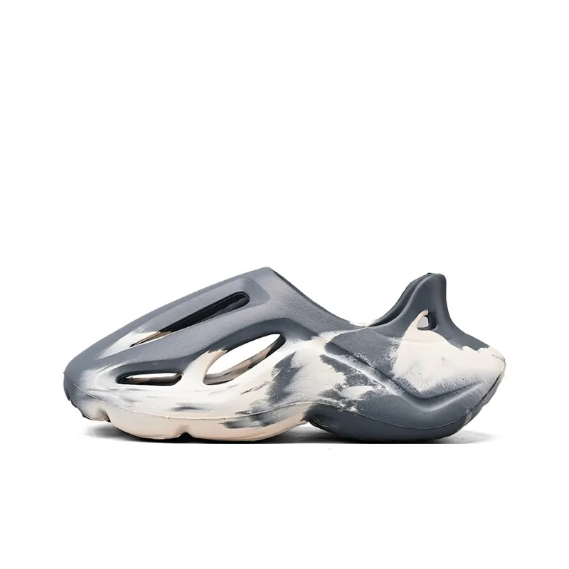 VAEL Galaxy Rendering Clogs Unisex-11