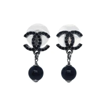 CHANEL 2009 Interlocking Cc Earrings
