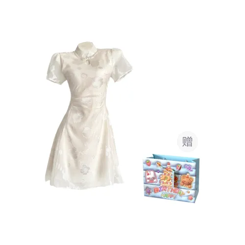 Gentle Welcome Short Sleeved Dress Women's
