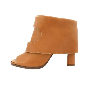 Burberry Normandy Ankle Boots Women's Light Chestnut