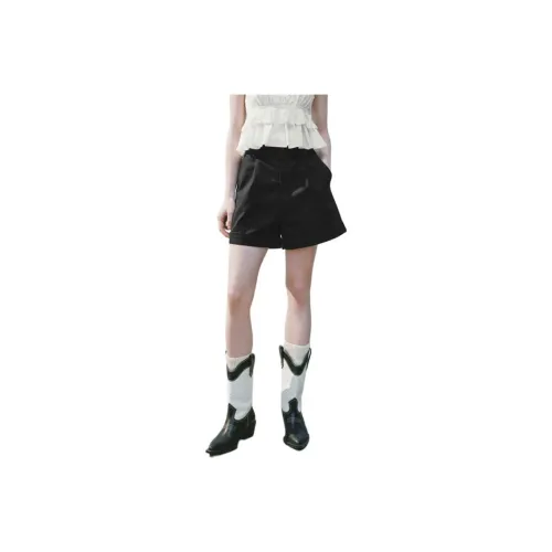 URBAN REVIVO Casual Bardot shorts Women's