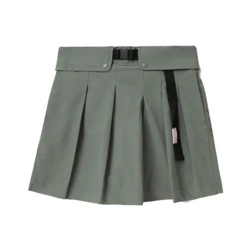 MUSIUM DIV Pleated Buckled Skorts