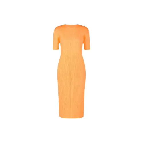 PLEATS PLEASE ISSEY MIYAKE Monthly Colours May Plissé Midi Dress