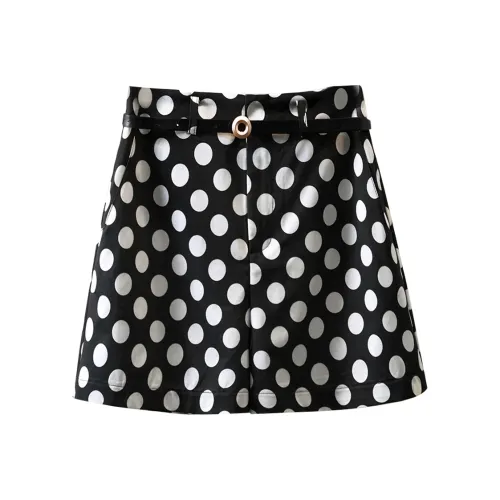 TOUCH Casual Shorts Women's Black Base With Beige Polka Dots