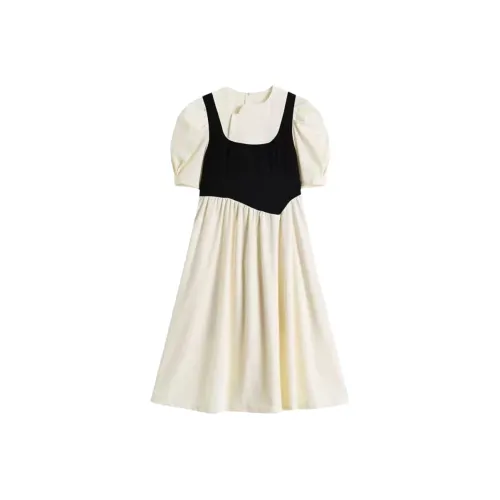 PLAY BUSH Short Sleeved Dress Women's Image Color