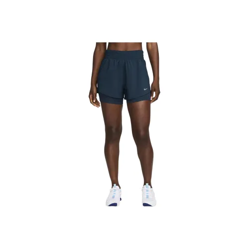 Nike One Women's Dri FIT High Waisted 3' 2 in 1 finish