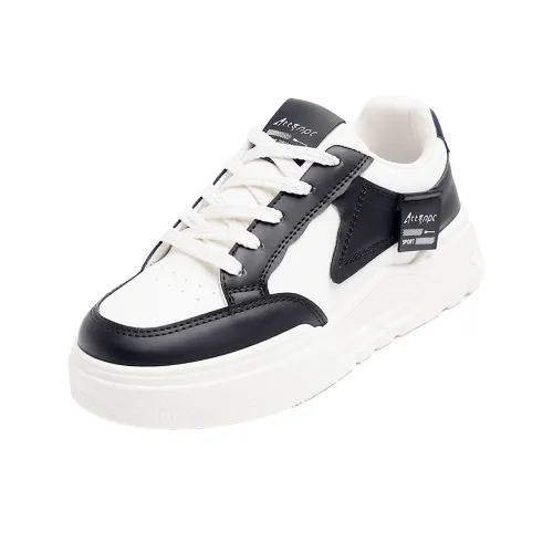 EASTERN CAMEL Coverage Waterproof, Impact Resistant, Quick Dry, Abrasion Resistant Low Top Skateboard Shoes Women's