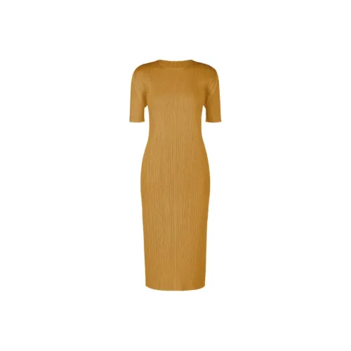 PLEATS PLEASE ISSEY MIYAKE Monthly Colors May Plissé Dress