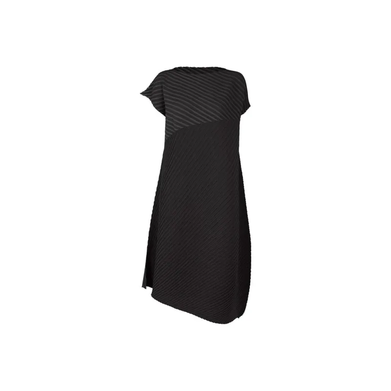 ISSEY MIYAKE Short-Sleeved Dresses Women's Black-0