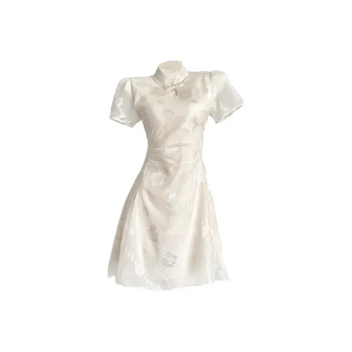 COVT Short Sleeved Dress Women's Beige Apricot