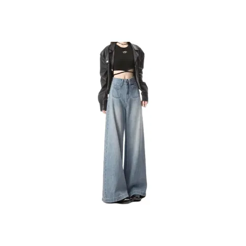 The New Age Family Jeans Women's