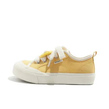 MEAKKEA Coverage, Lightweight, Balance Low Top Canvas Shoes Women's