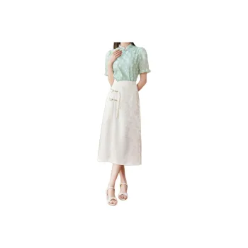 Like The Age Of Water Short Sleeved Dress Women's Beige