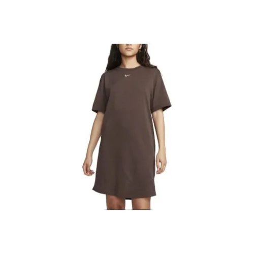 Nike Short-Sleeved Dresses Women's Brown