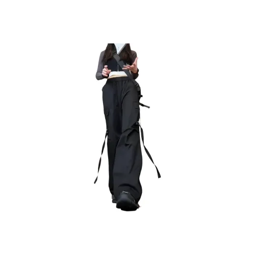 The New Age Family Cargo Pants Women's
