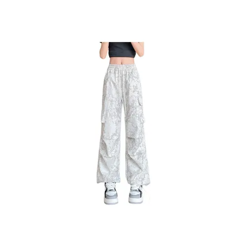The New Age Family Cargo Pants Women's