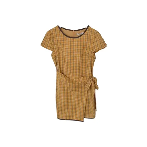 PLAY BUSH Short Sleeved Dress Women's Image Color