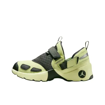 JORDAN Trunner Lx Luminous Green Women's
