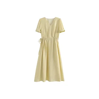 She Enjoys Short Sleeved Dress Women's Fennel Yellow
