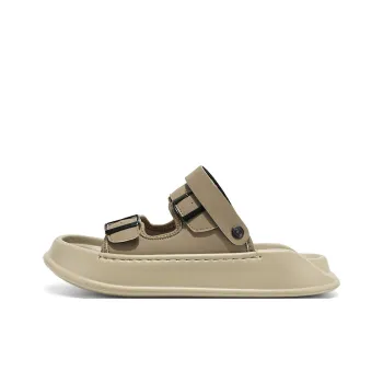 Budding Bear Beach Sandals Men's