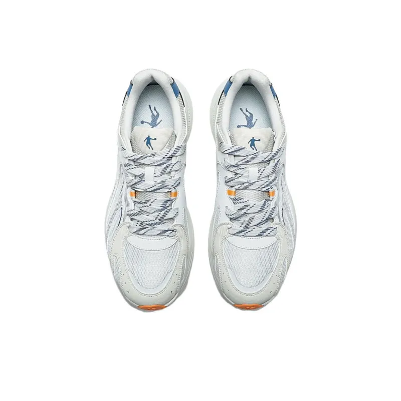 QIAODAN Anti Slip Wear Resistant Low Top Casual Running Shoes Men's Ecru-3