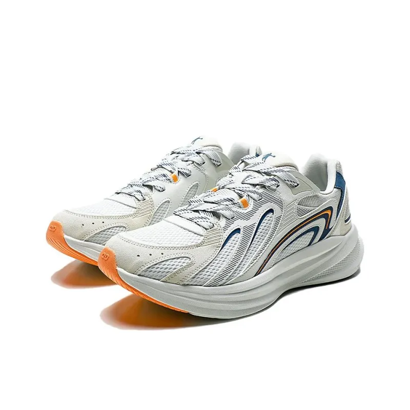 QIAODAN Anti Slip Wear Resistant Low Top Casual Running Shoes Men's Ecru-2