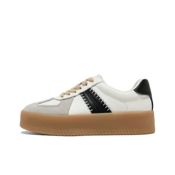 BATA Low Top Skateboard Shoes Women's