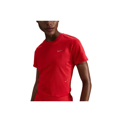Nike runs Women's Dri FIT Short Sleeve Running Top