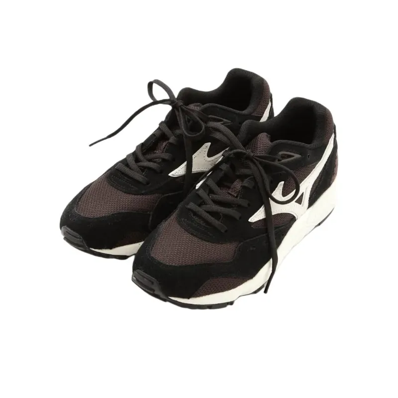 MARGARET HOWELL x Mizuno FOR MARGARET HOWELL Low Top Training Shoes Women's Black Brown-1