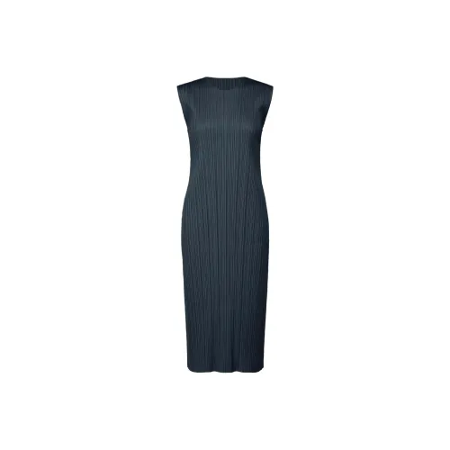 PLEATS PLEASE ISSEY MIYAKE Monthly Colors  April Midi Dress