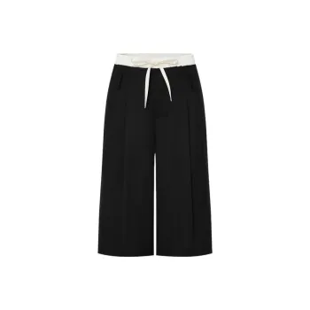 MOCO Casual Shorts Women's Black