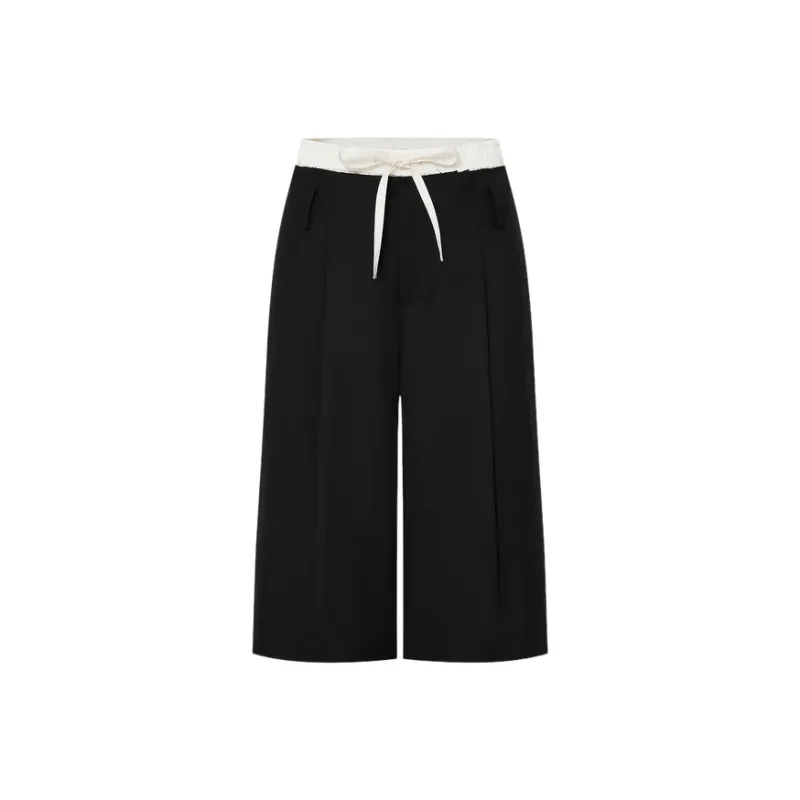 MOCO Casual Shorts Women's Black-0
