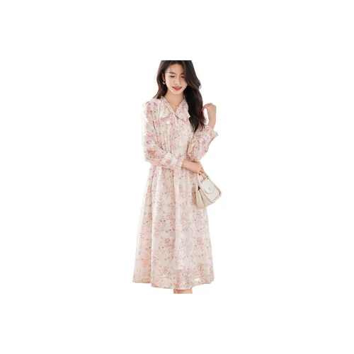Like The Age Of Water Long Sleeved Dress Women's Pink